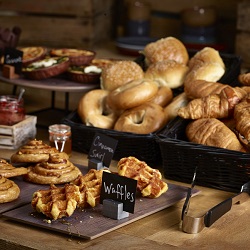 Cafe Style Patisserie Presentation