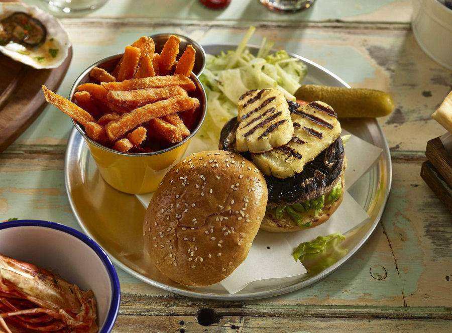 Gourmet Burger on Round Aluminium Platter
