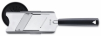 Fine slicer with safety guard 