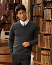 V-neck knitted sweater 