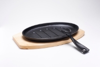 Cst Iron Sizzle Platter +Trivet, Oval 27X17Cm 
